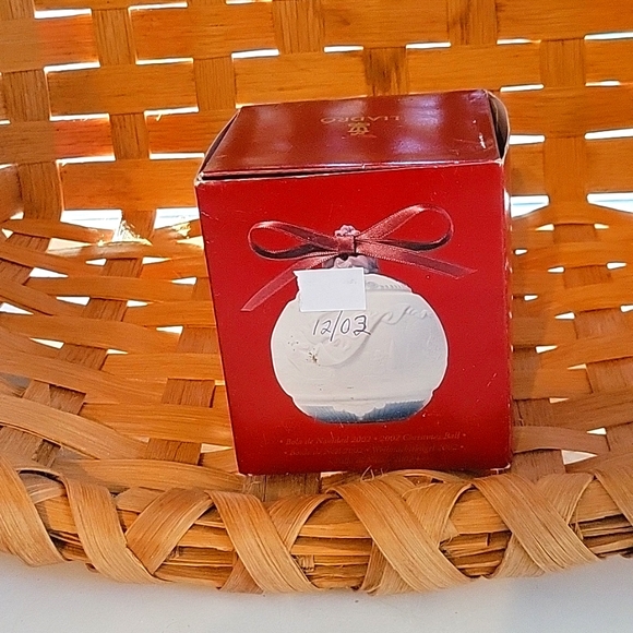 2002 LLADRO CHRISTMAS BALL - Picture 8 of 8